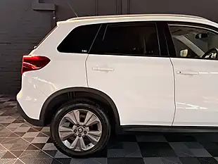 Used 2019 Suzuki Vitara Sz-T White - Interior and Exterior details 13