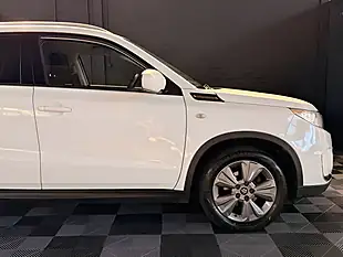 Used 2019 Suzuki Vitara Sz-T White - Interior and Exterior details 14