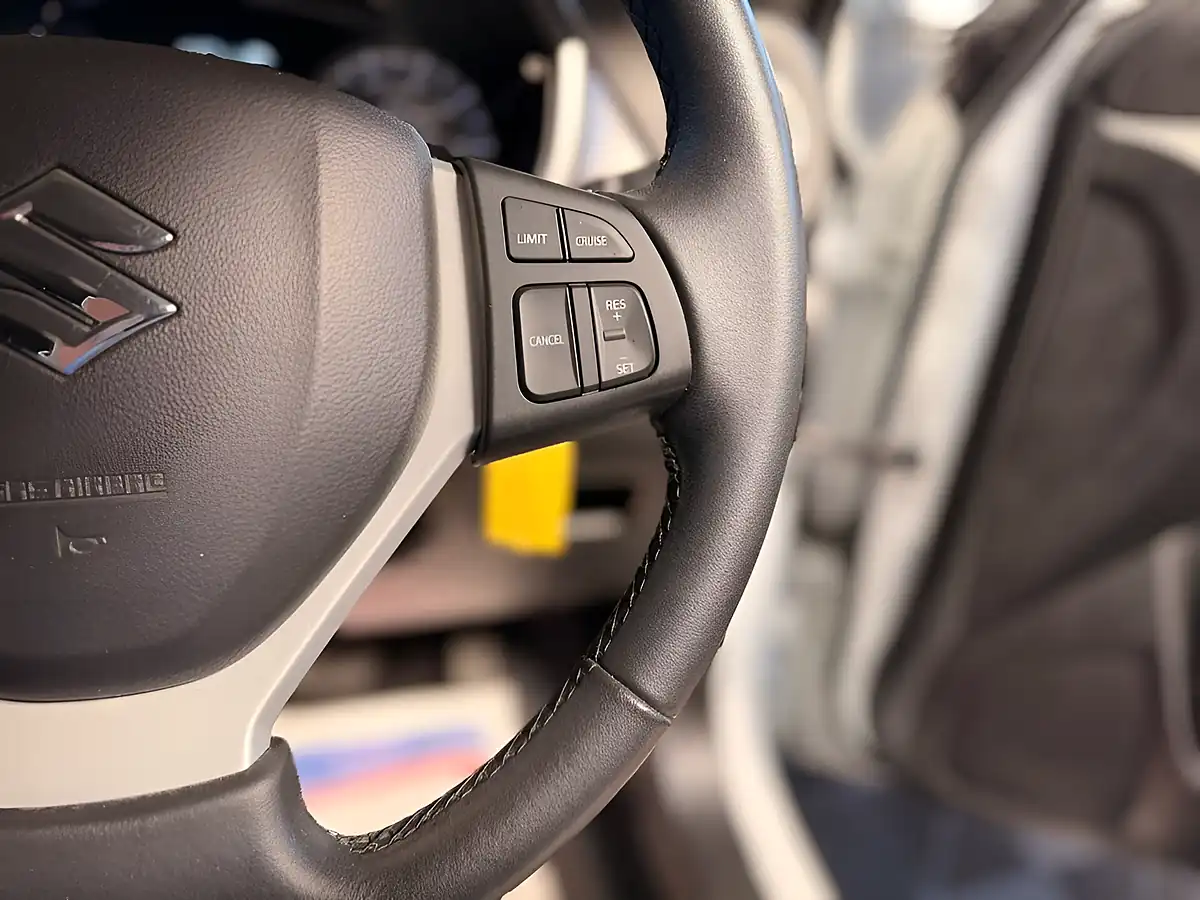 Used 2019 Suzuki Vitara Sz-T White - Interior and Exterior details 16
