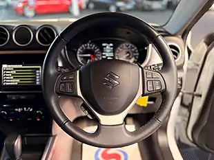 Used 2019 Suzuki Vitara Sz-T White - Interior and Exterior details 5