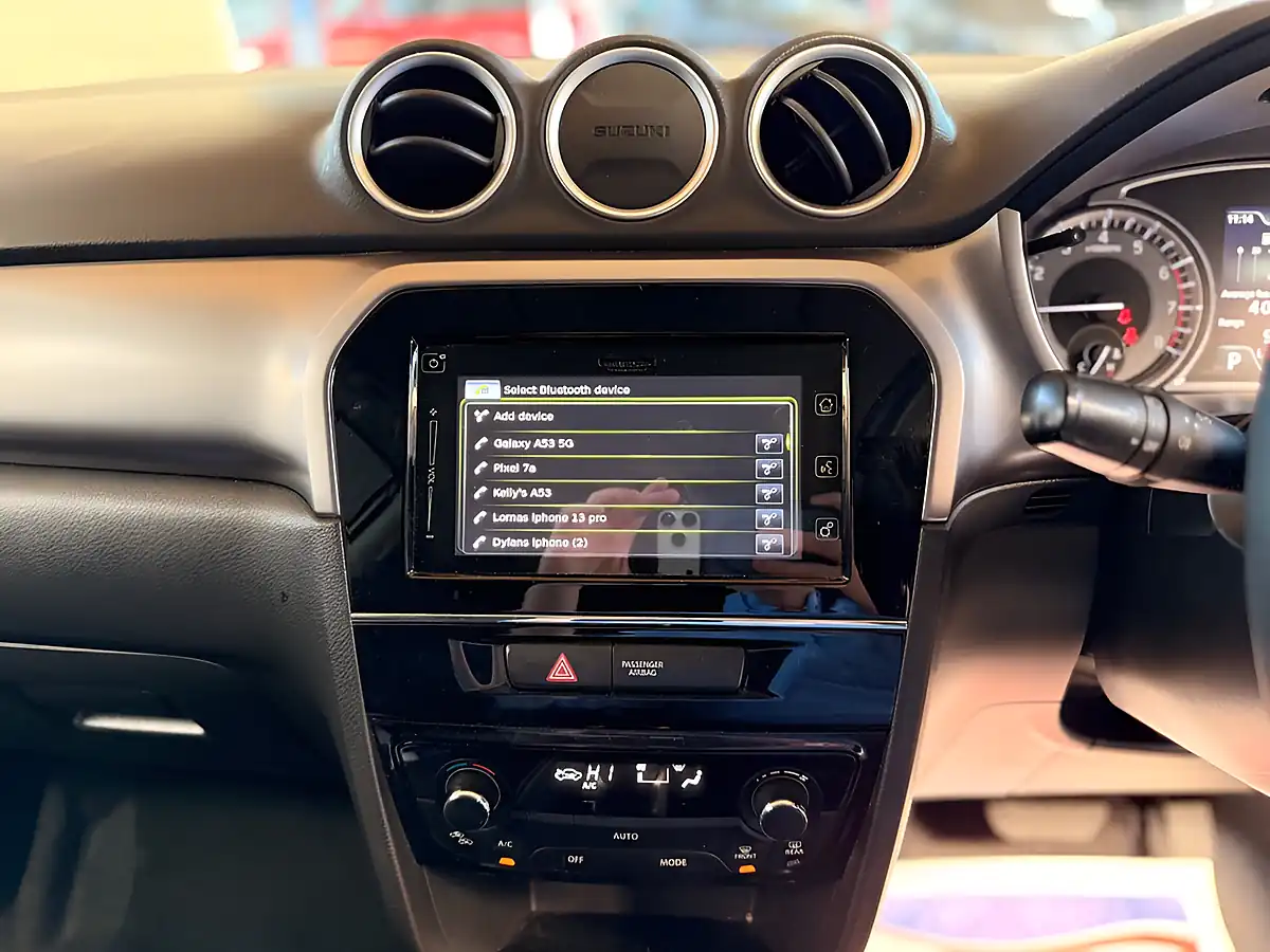 Used 2019 Suzuki Vitara Sz-T White - Interior and Exterior details 6