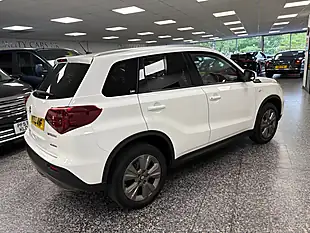 Used 2019 Suzuki Vitara Sz-T White - Interior and Exterior details 10