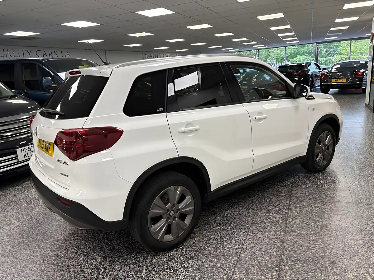 Used 2019 Suzuki Vitara Sz-T White - Interior and Exterior details 10