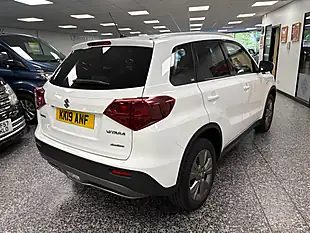 Used 2019 Suzuki Vitara Sz-T White - Interior and Exterior details 11