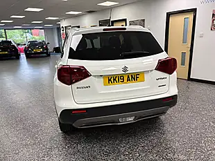 Used 2019 Suzuki Vitara Sz-T White - Interior and Exterior details 12