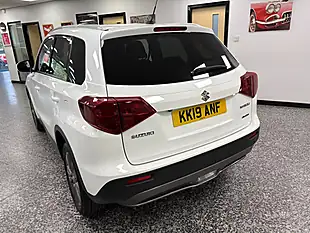 Used 2019 Suzuki Vitara Sz-T White - Interior and Exterior details 13