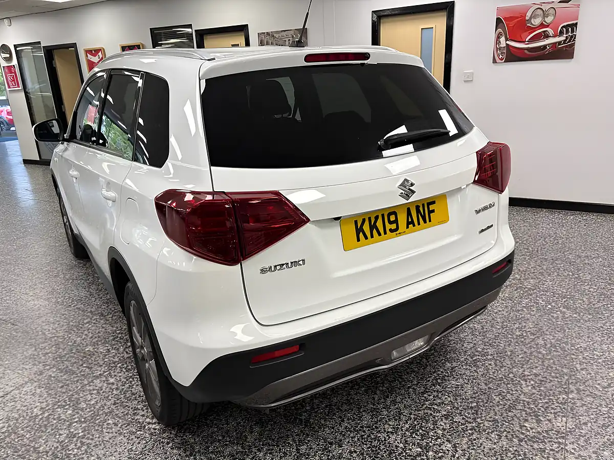 Used 2019 Suzuki Vitara Sz-T White - Interior and Exterior details 13
