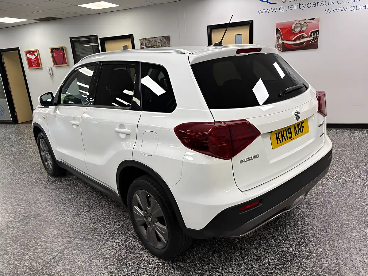 Used 2019 Suzuki Vitara Sz-T White - Interior and Exterior details 14