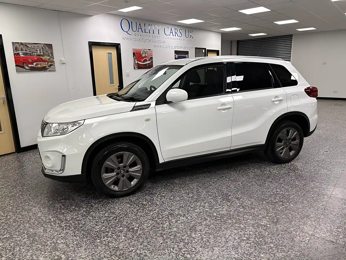 Used 2019 Suzuki Vitara Sz-T White - Interior and Exterior details 3