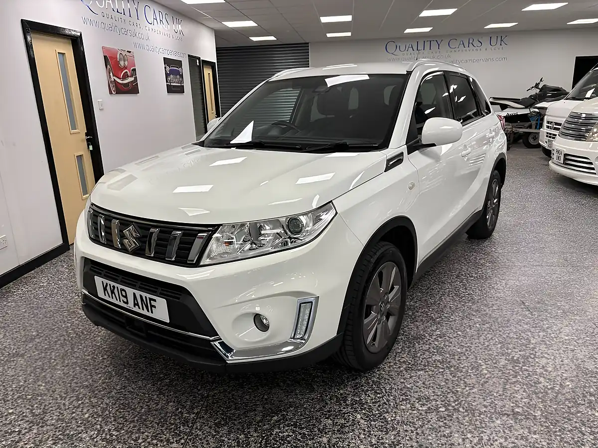 Used 2019 Suzuki Vitara Sz-T White - Interior and Exterior details 6