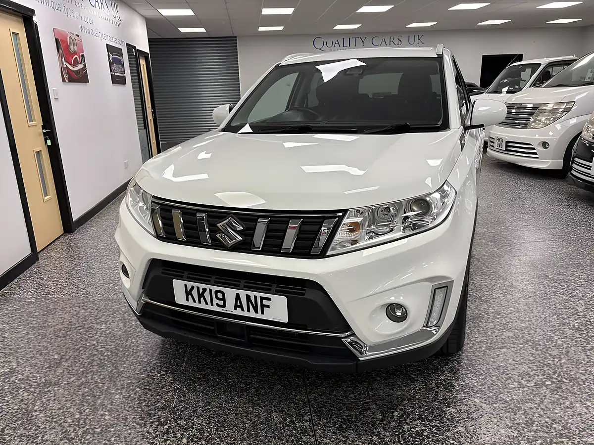 Used 2019 Suzuki Vitara Sz-T White - Interior and Exterior details 7