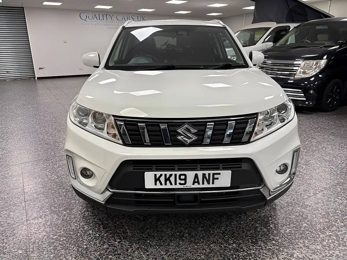 Used 2019 Suzuki Vitara Sz-T White - Interior and Exterior details 8