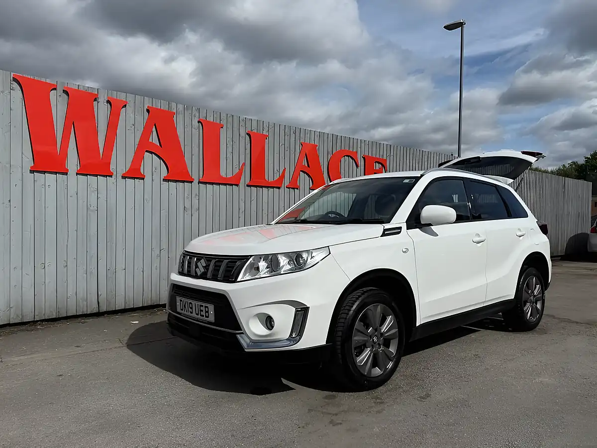 Used 2019 Suzuki Vitara Sz-T White - Interior and Exterior details 11