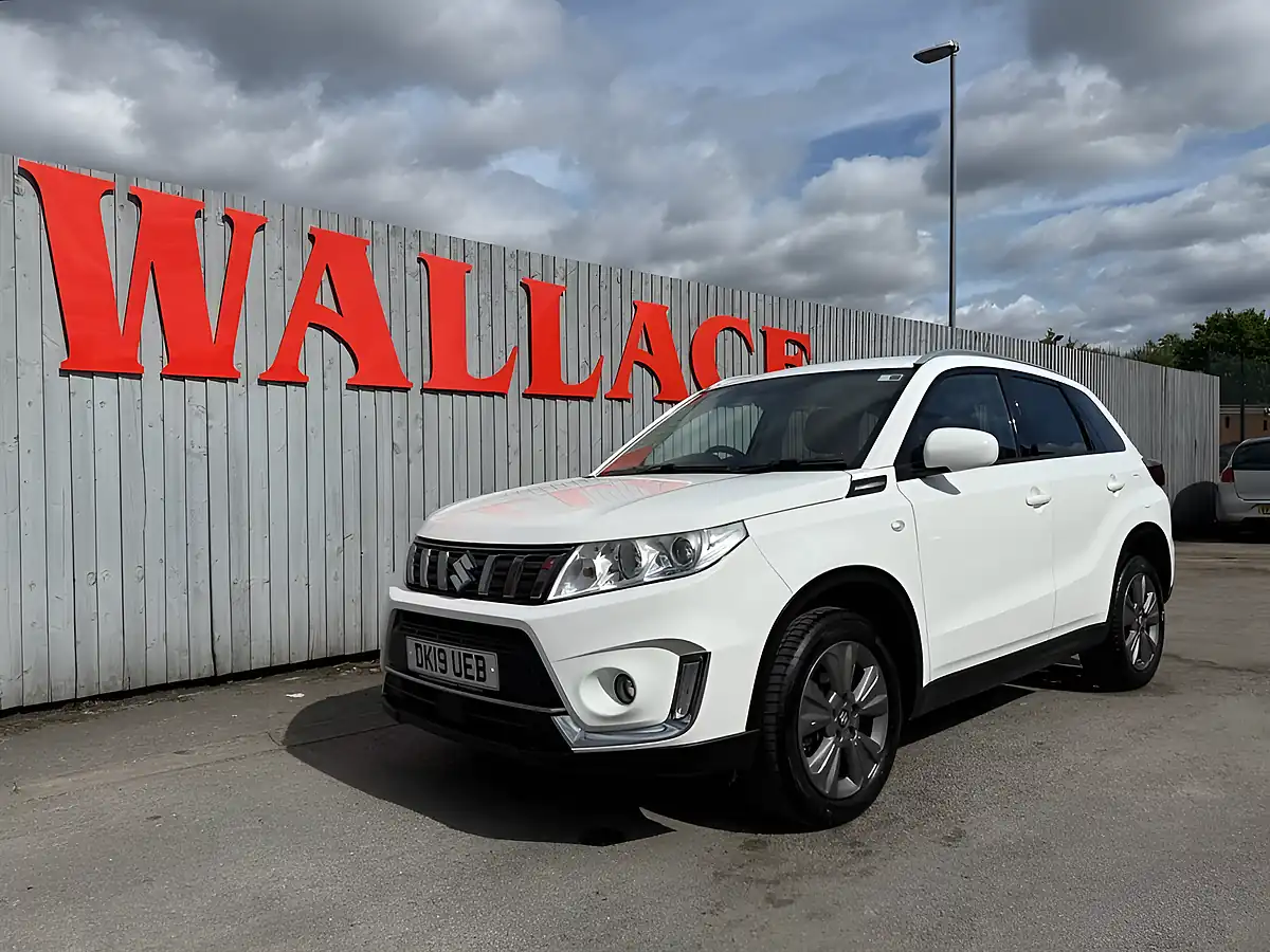 Used 2019 Suzuki Vitara Sz-T White - Interior and Exterior details 8