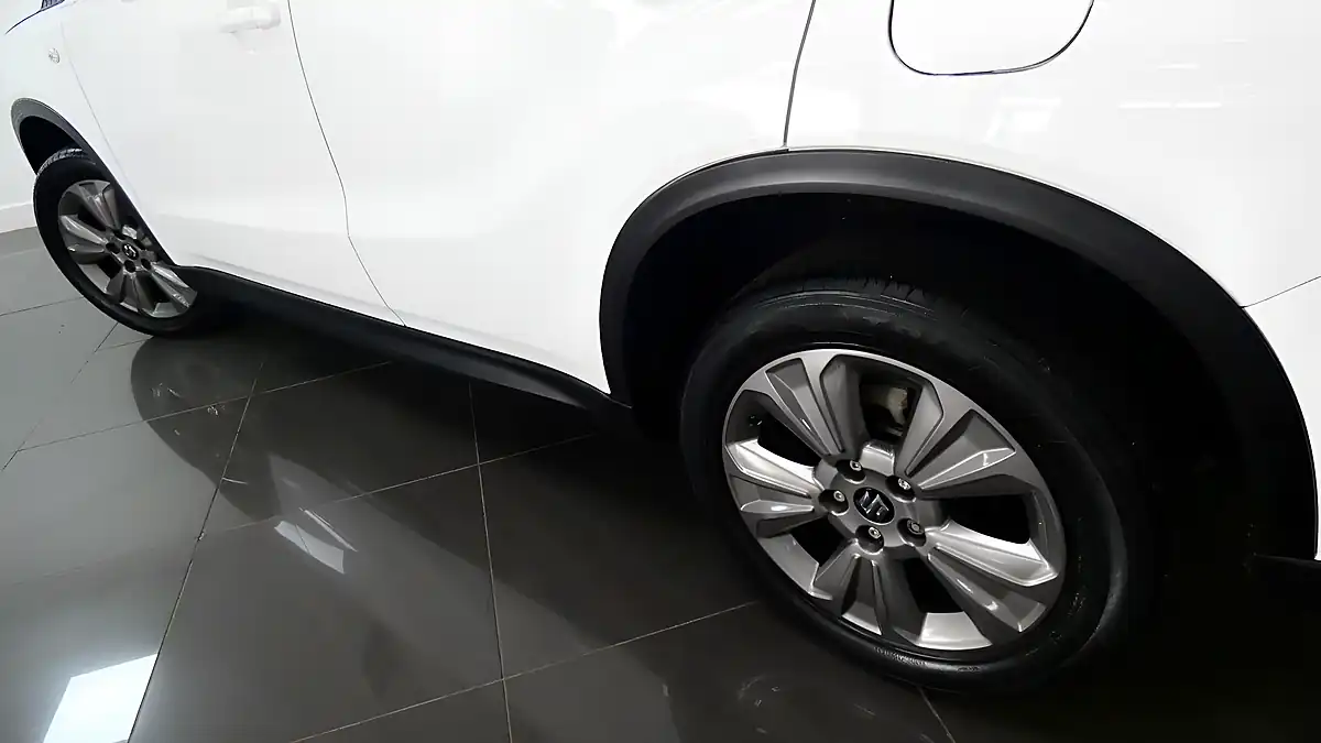 Used 2019 Suzuki Vitara Sz-T White - Interior and Exterior details 10