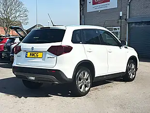 Used 2019 Suzuki Vitara Sz-T White - Interior and Exterior details 11