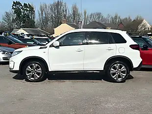 Used 2019 Suzuki Vitara Sz-T White - Interior and Exterior details 13