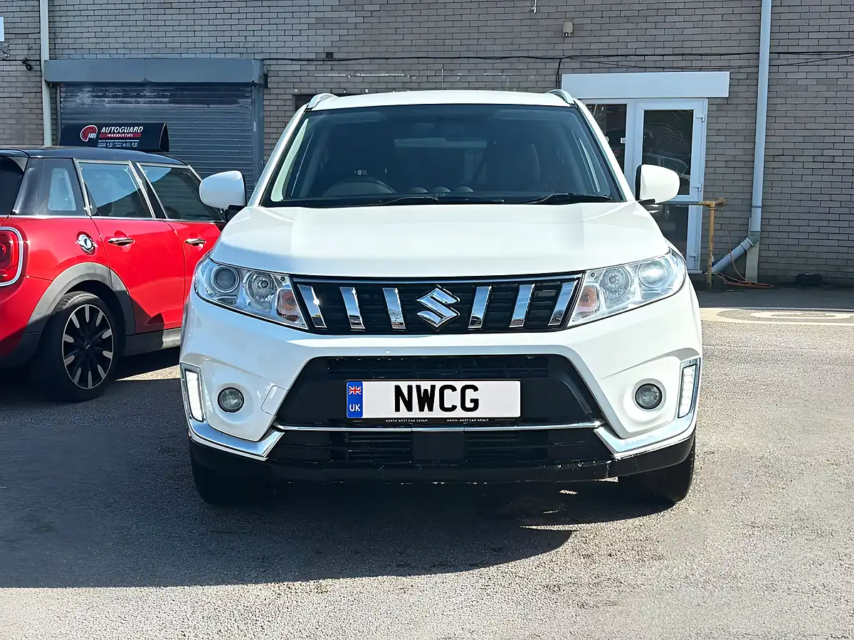 Used 2019 Suzuki Vitara Sz-T White - Interior and Exterior details 3