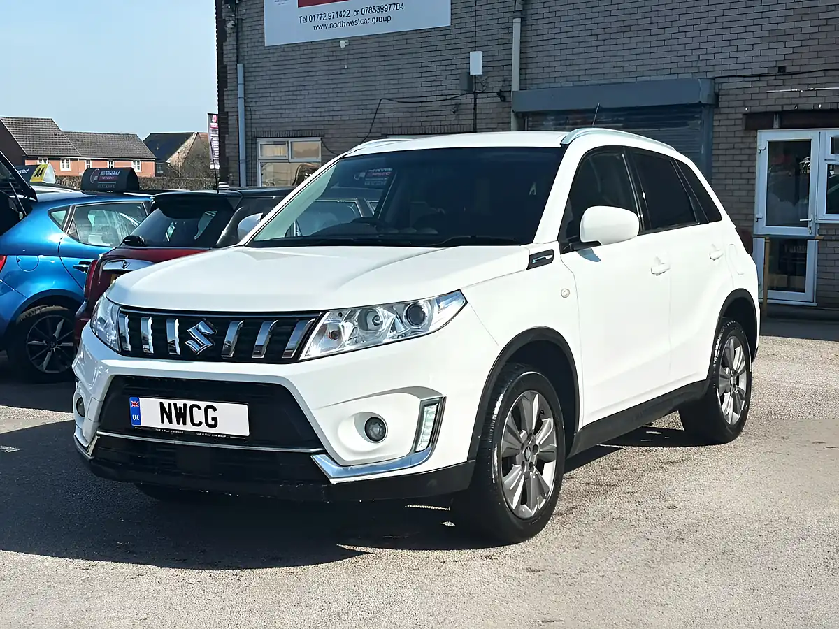 Used 2019 Suzuki Vitara Sz-T White - Interior and Exterior details 5