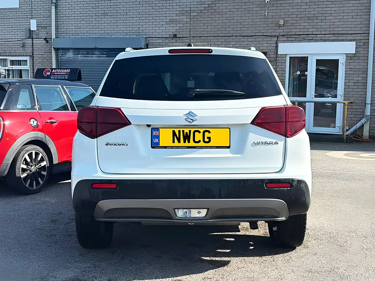 Used 2019 Suzuki Vitara Sz-T White - Interior and Exterior details 9