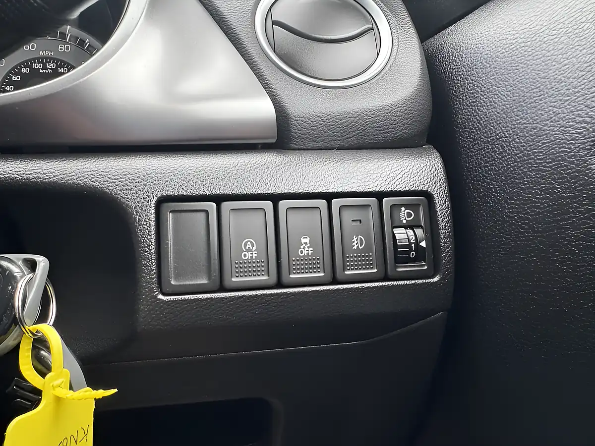 Used 2019 Suzuki Vitara SZ4 Silver - Interior and Exterior details 19