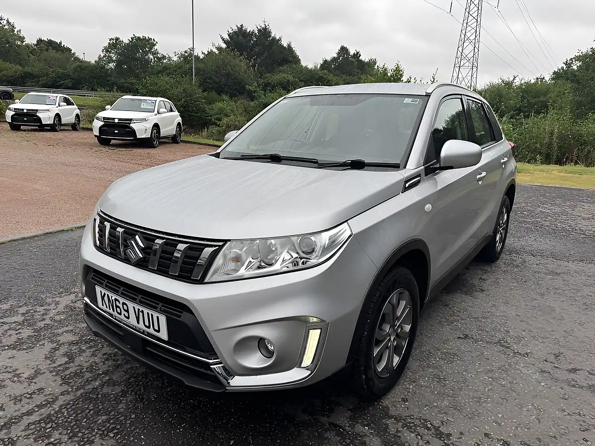 Used 2019 Suzuki Vitara SZ4 Silver - Interior and Exterior details 3