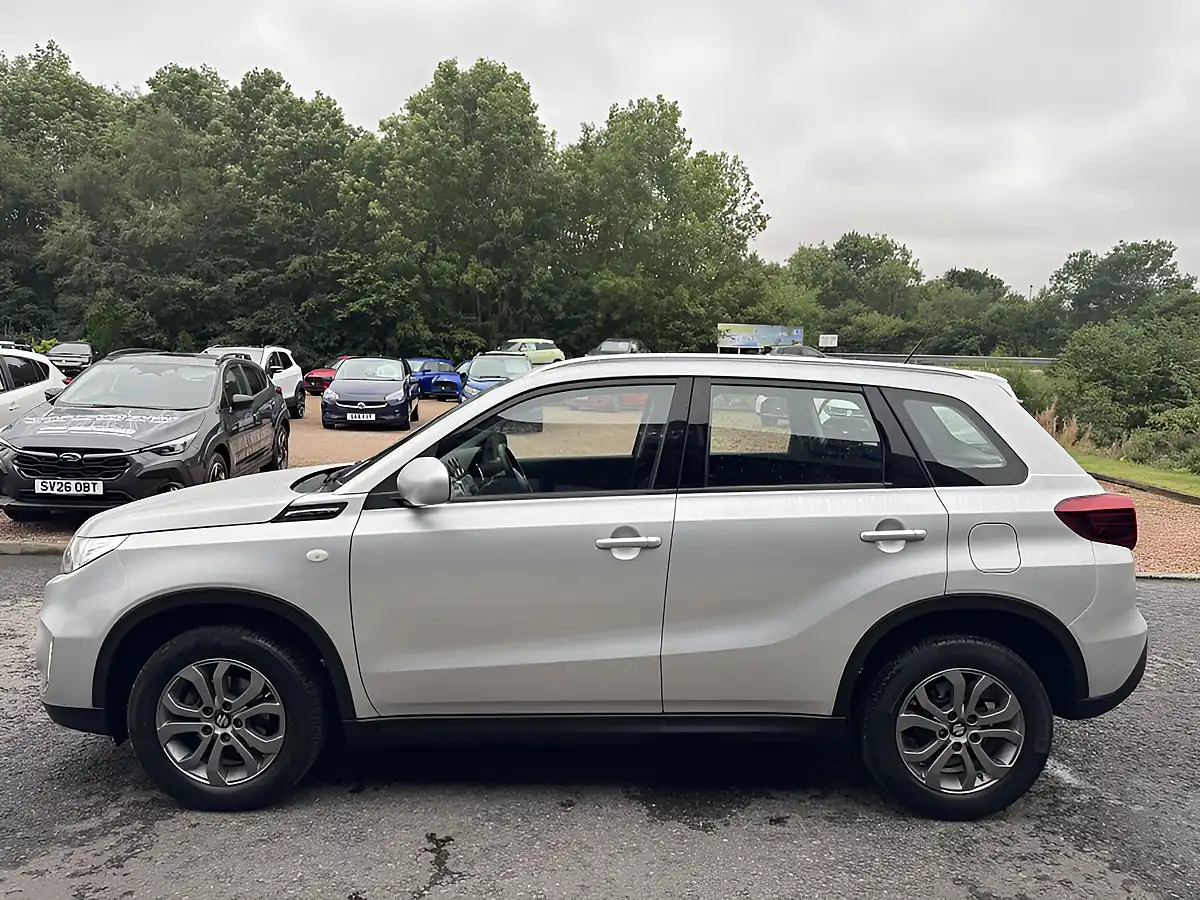 Used 2019 Suzuki Vitara SZ4 Silver - Interior and Exterior details 4