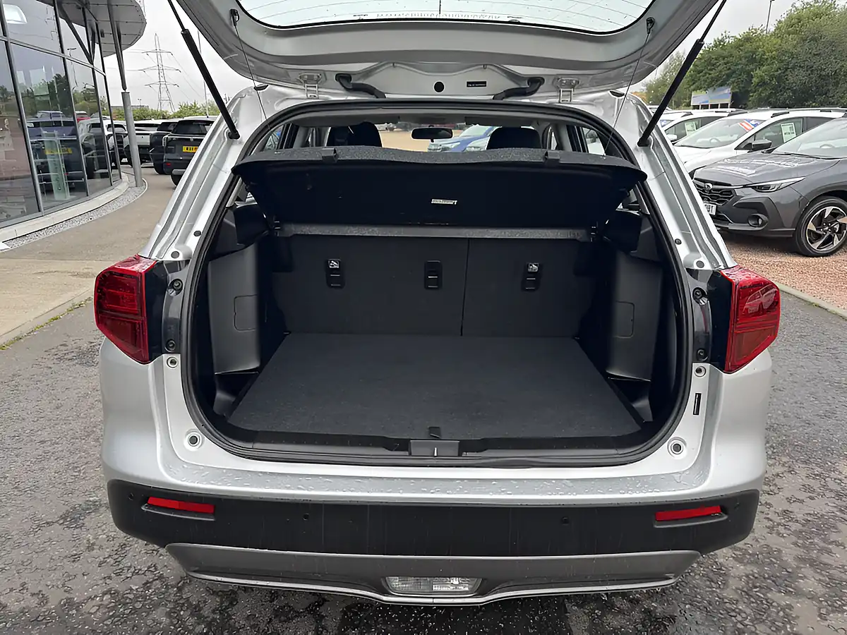 Used 2019 Suzuki Vitara SZ4 Silver - Interior and Exterior details 7
