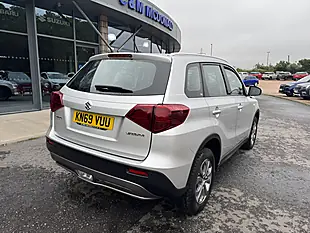 Used 2019 Suzuki Vitara SZ4 Silver - Interior and Exterior details 8