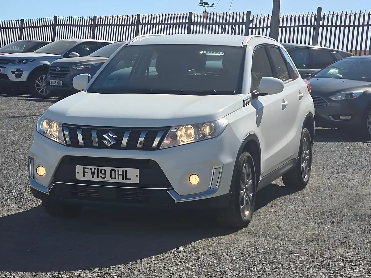 Used 2019 Suzuki Vitara SZ4 White - Interior and Exterior details 17