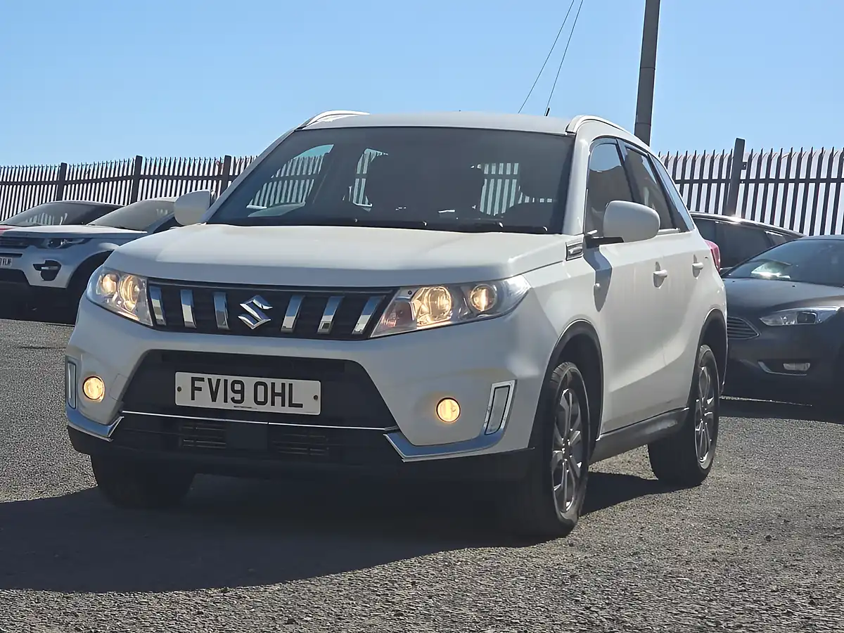 Used 2019 Suzuki Vitara SZ4 White - Interior and Exterior details 2