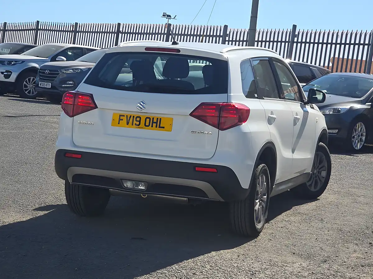 Used 2019 Suzuki Vitara SZ4 White - Interior and Exterior details 3