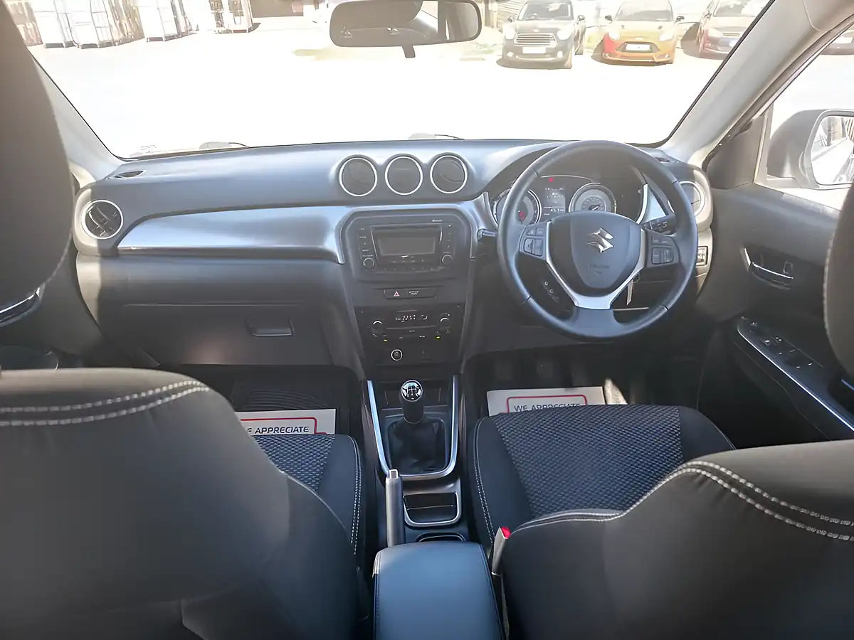Used 2019 Suzuki Vitara SZ4 White - Interior and Exterior details 8