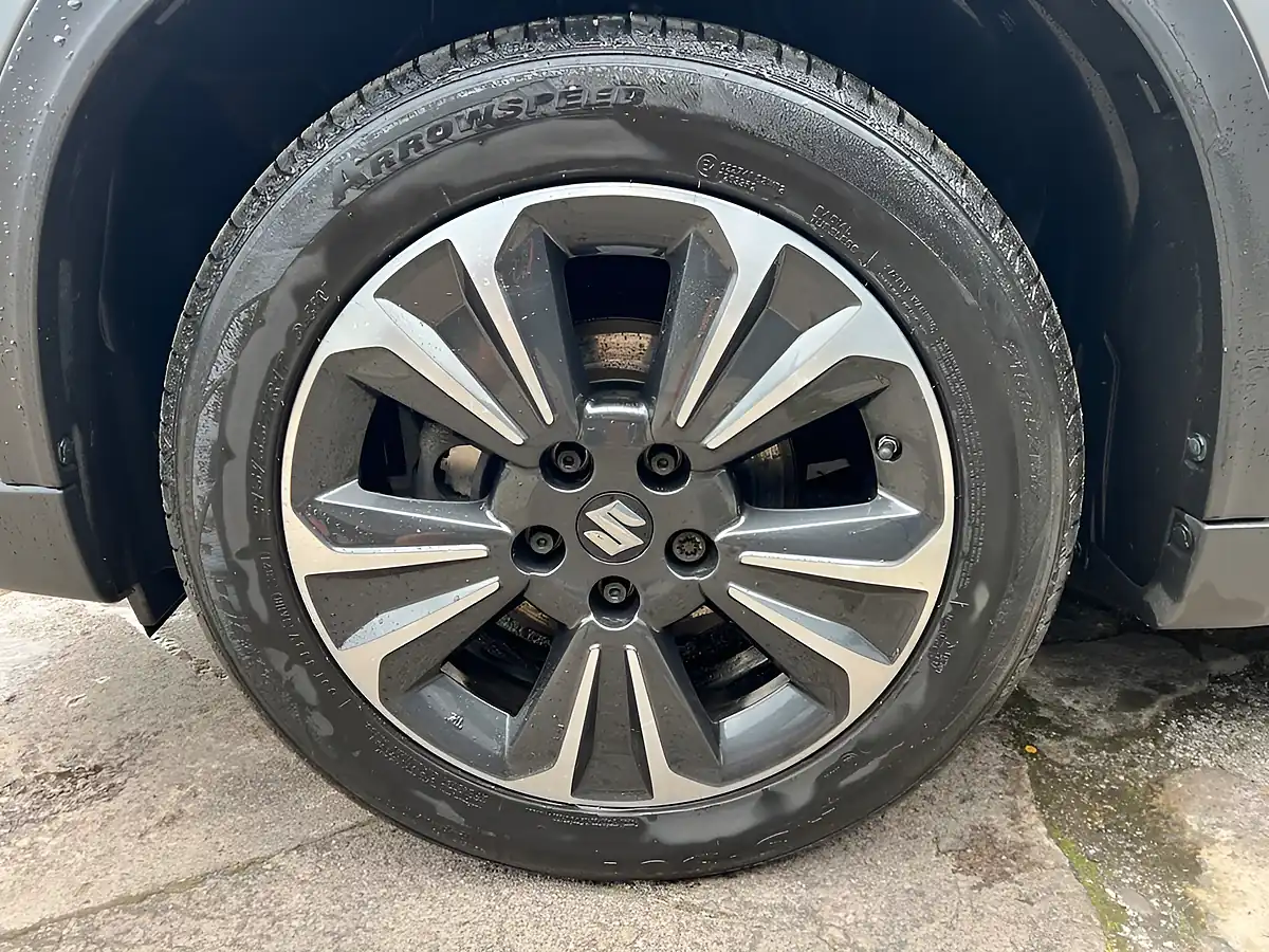 Used 2019 Suzuki Vitara SZ5 Grey - Interior and Exterior details 11