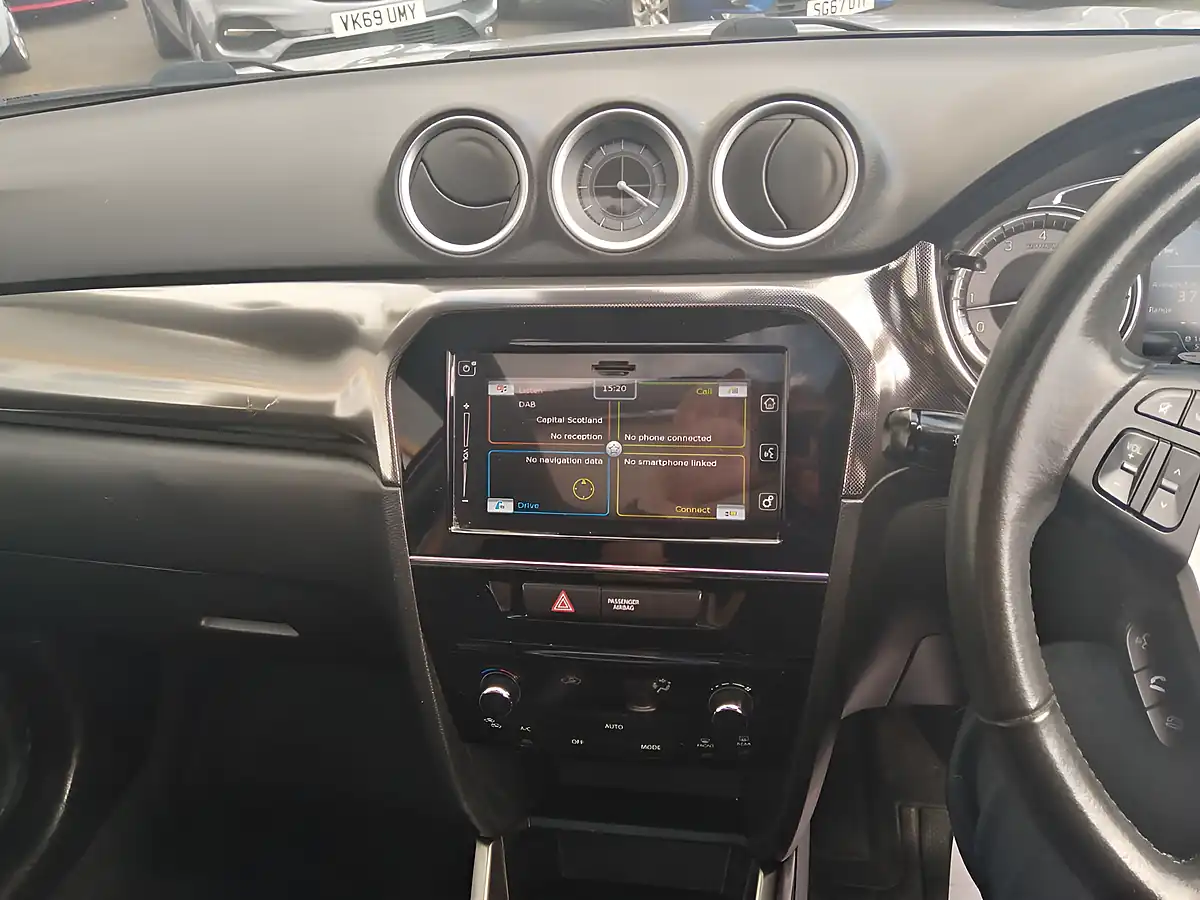 Used 2019 Suzuki Vitara SZ5 Silver - Interior and Exterior details 11