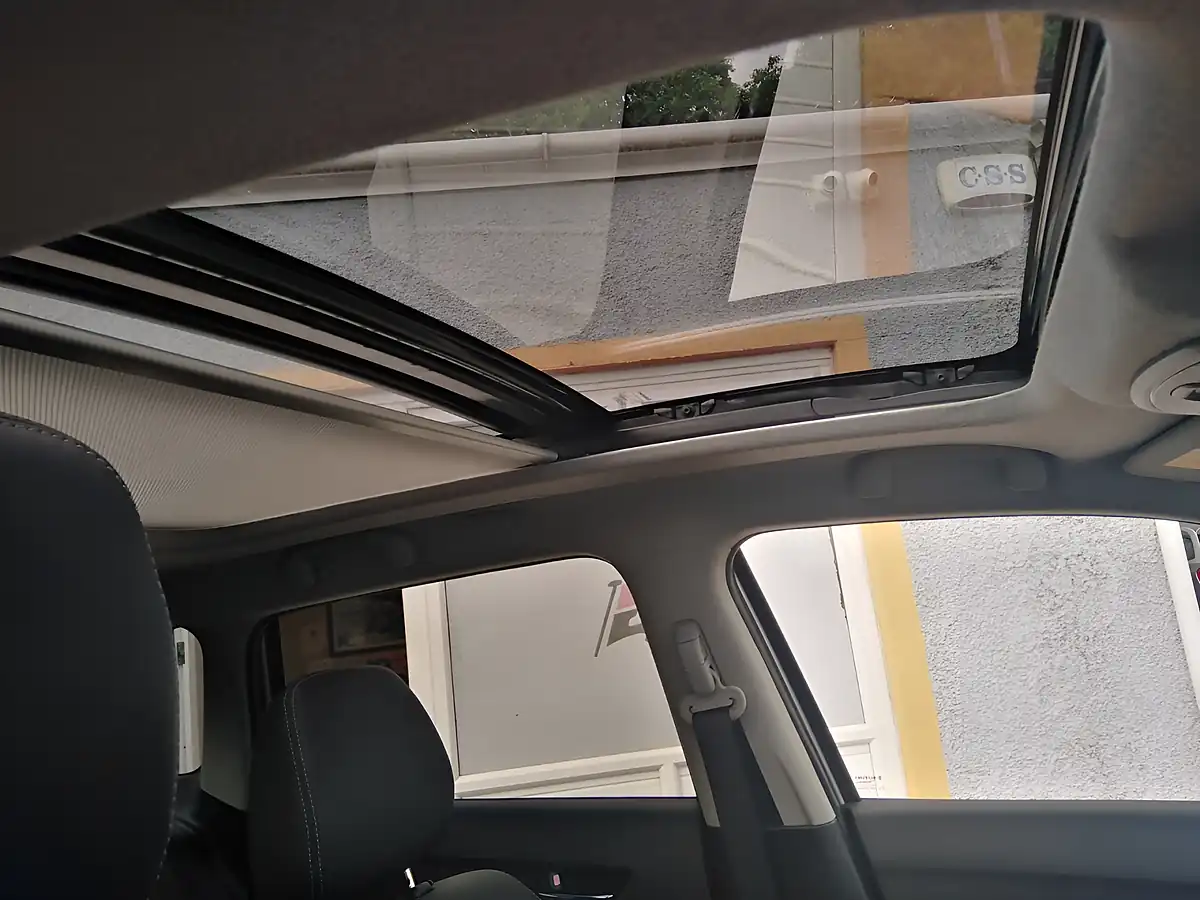Used 2019 Suzuki Vitara SZ5 Silver - Interior and Exterior details 13