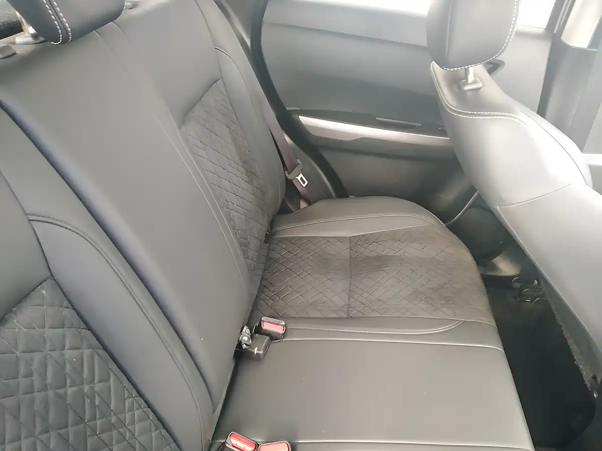Used 2019 Suzuki Vitara SZ5 Silver - Interior and Exterior details 15
