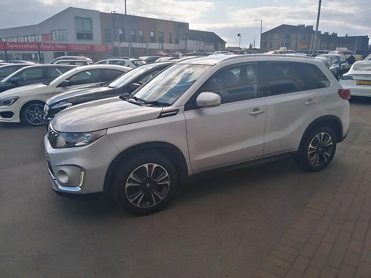 Used 2019 Suzuki Vitara SZ5 Silver - Interior and Exterior details 8