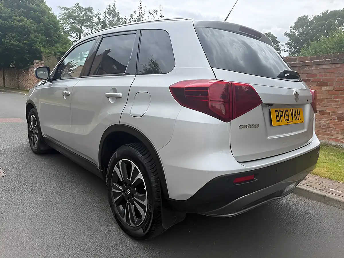Used 2019 Suzuki Vitara SZ5 Silver - Interior and Exterior details 6