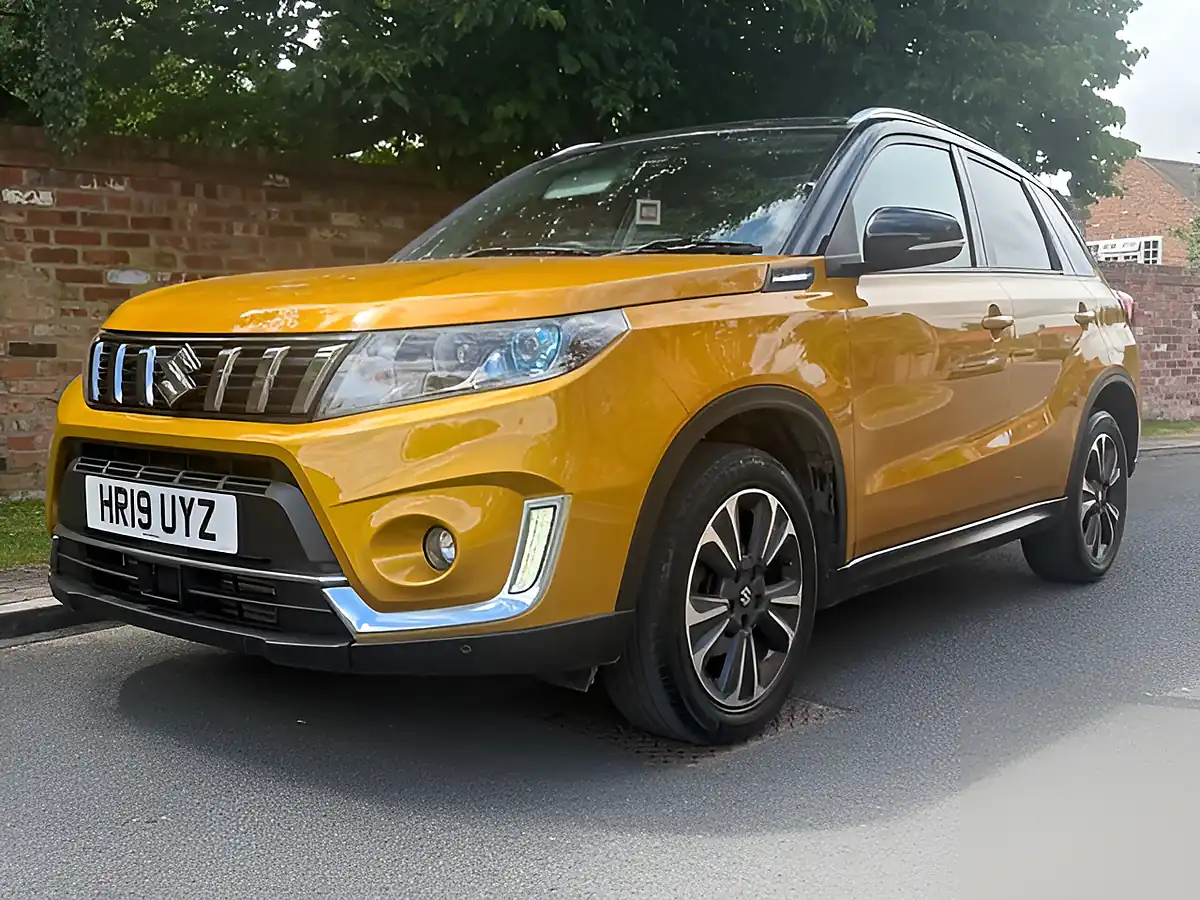 Used 2019 Suzuki Vitara SZ5 Yellow - Front View