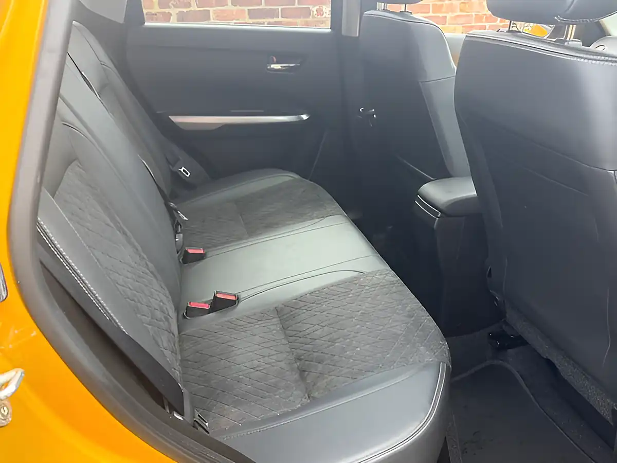 Used 2019 Suzuki Vitara SZ5 Yellow - Interior and Exterior details 13
