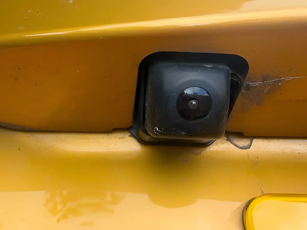 Used 2019 Suzuki Vitara SZ5 Yellow - Interior and Exterior details 17