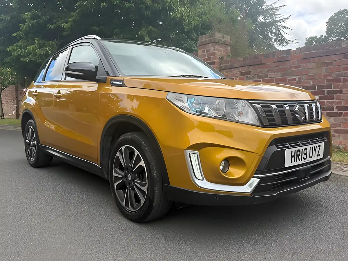 Used 2019 Suzuki Vitara SZ5 Yellow - Interior and Exterior details 2