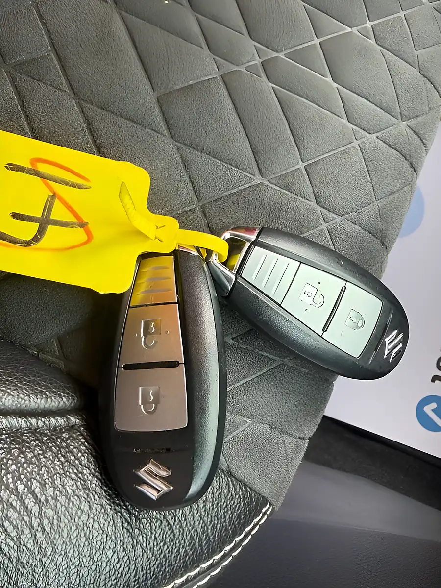 Used 2019 Suzuki Vitara SZ5 Yellow - Interior and Exterior details 20