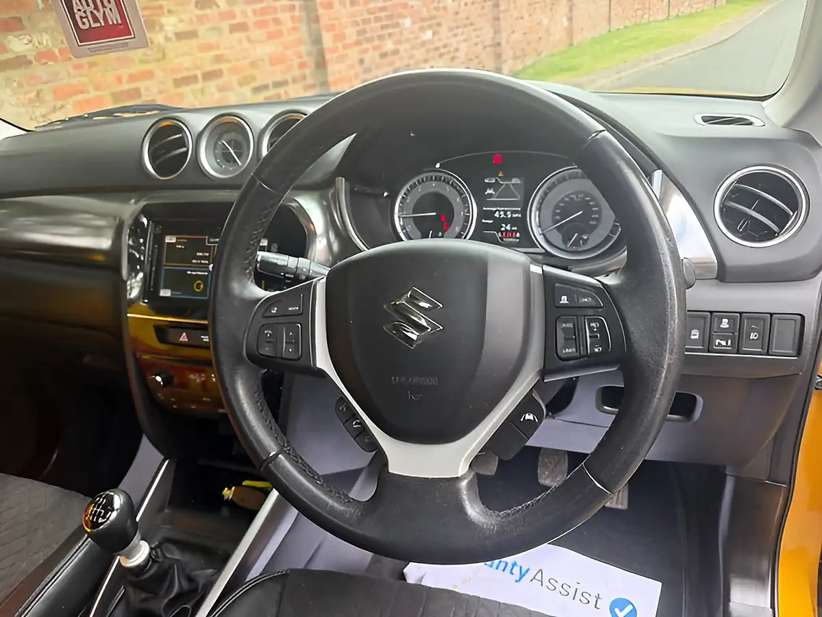 Used 2019 Suzuki Vitara SZ5 Yellow - Interior and Exterior details 3