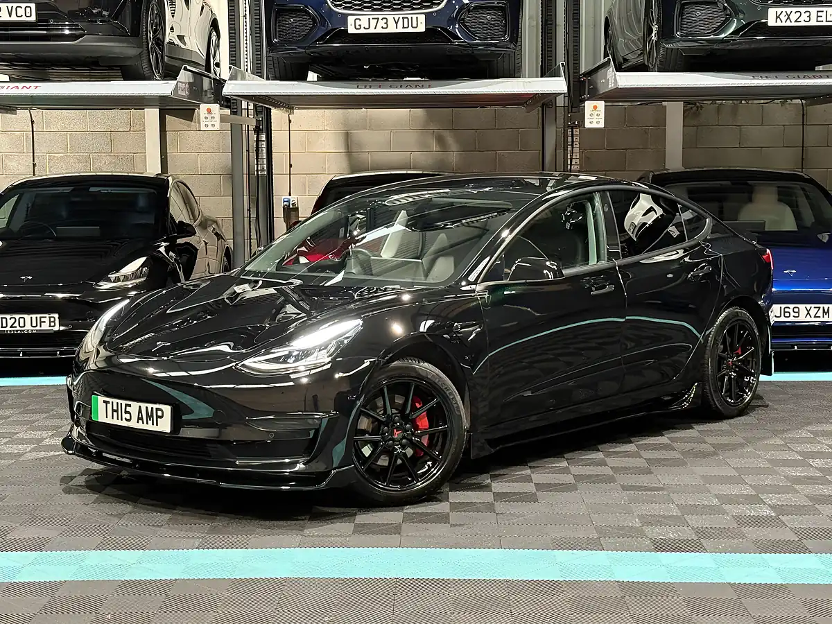 Used 2019 Tesla Model 3 Long Range Black - Interior and Exterior details 5