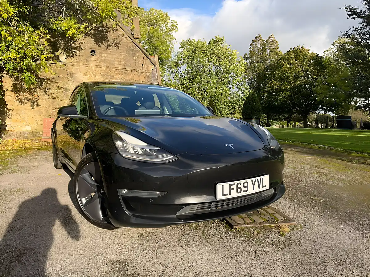 Used 2019 Tesla Model 3 Long Range Black - Interior and Exterior details 15