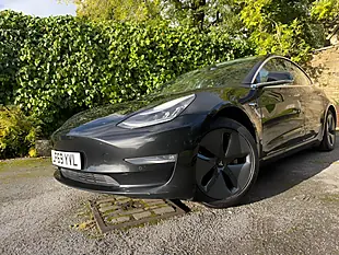 Used 2019 Tesla Model 3 Long Range Black - Interior and Exterior details 16