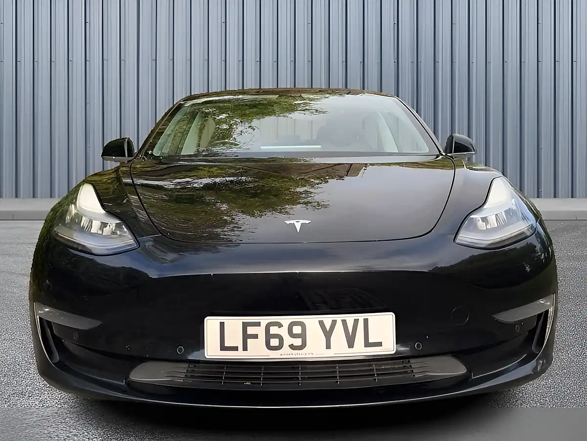 Used 2019 Tesla Model 3 Long Range Black - Interior and Exterior details 2