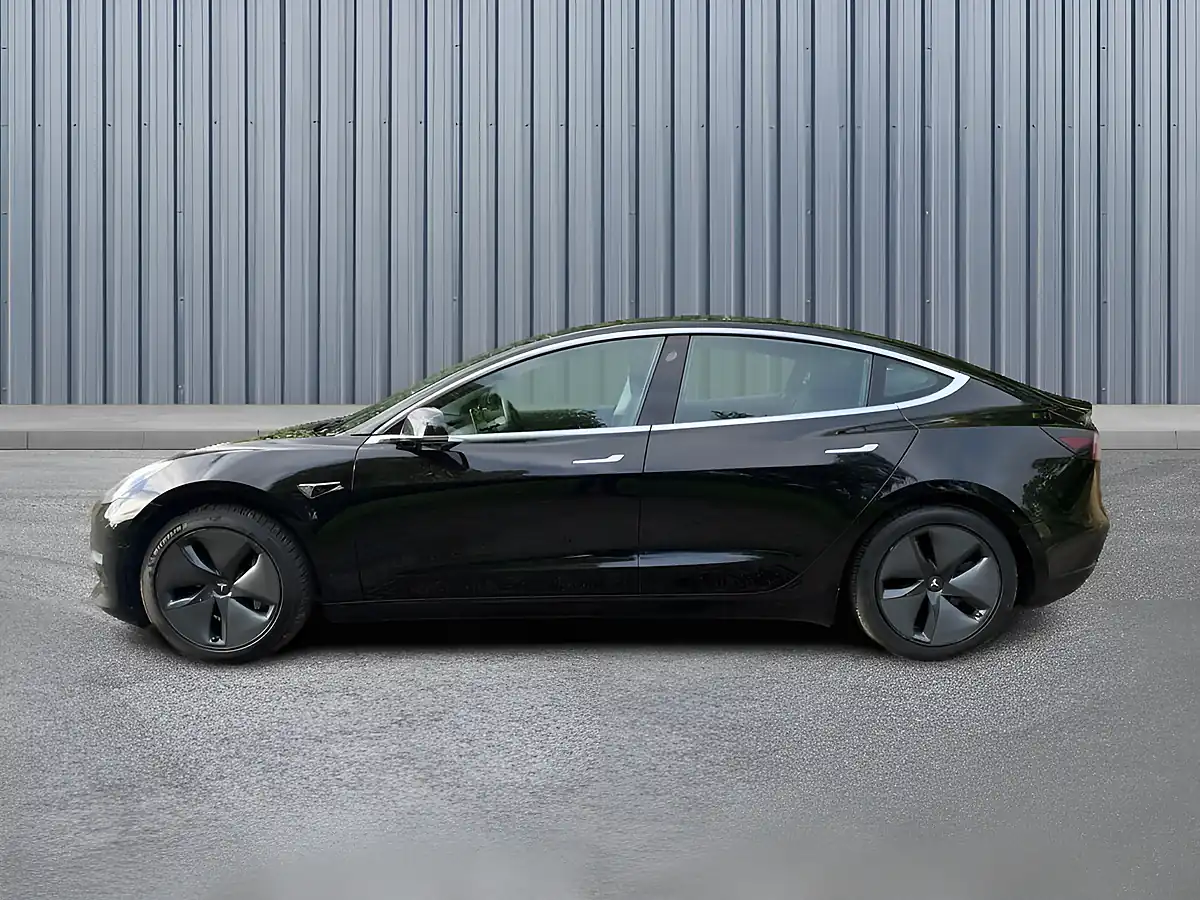 Used 2019 Tesla Model 3 Long Range Black - Interior and Exterior details 8